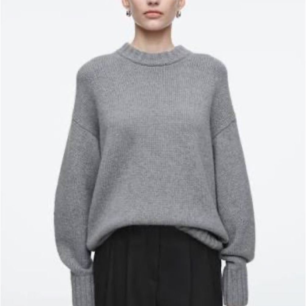 COS Chunky Cashmere Sweater in Gray